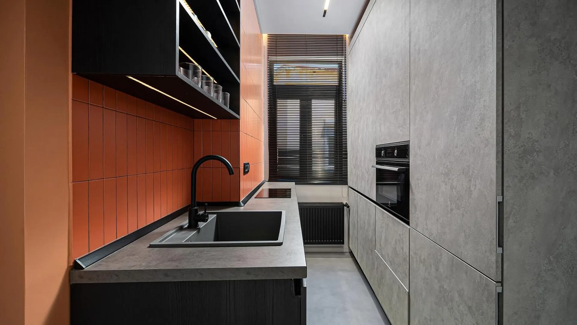 Qult - Amouage Apartment Bucureşti