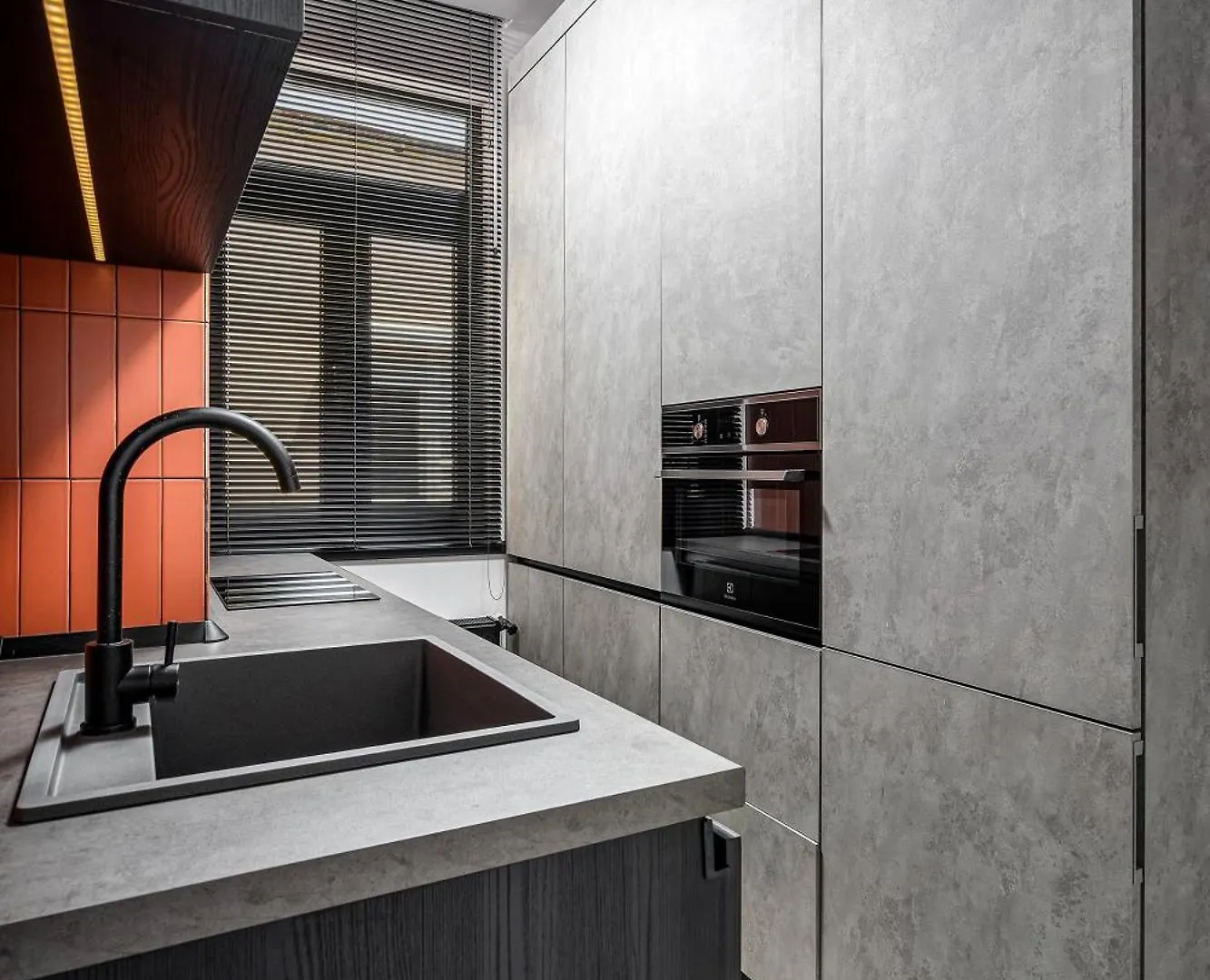 Qult - Amouage Apartment Bucureşti